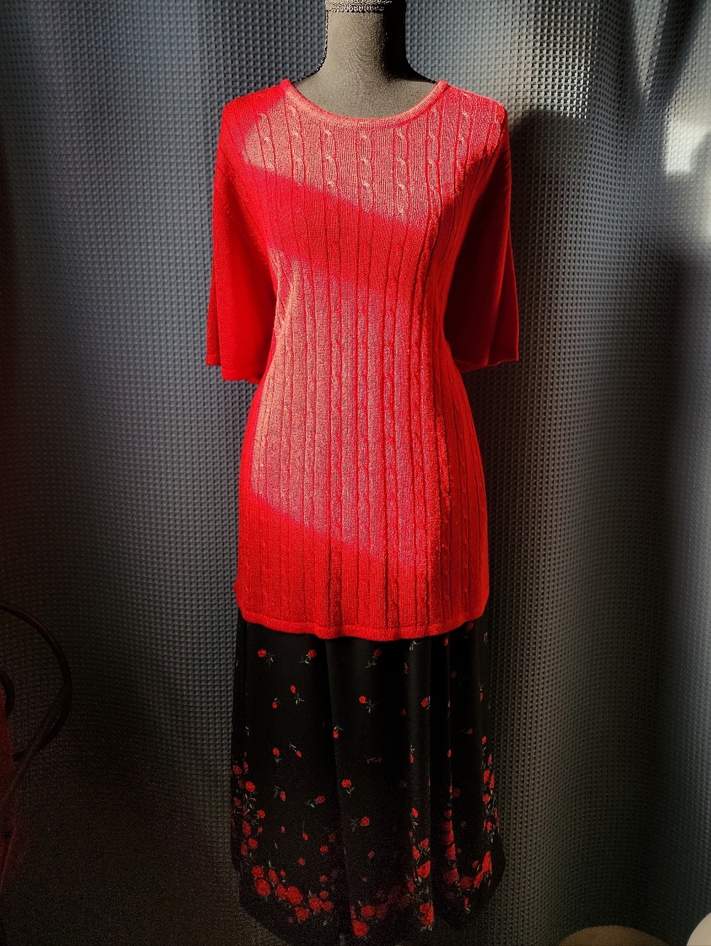 Sag Harbor Set: Red Short-Sleeve Top W/ Rose Maxi Skirt